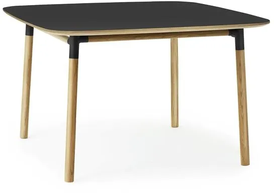 Normann Copenhagen Form Spisebord 120 x 120 cm Sort/Egetræ